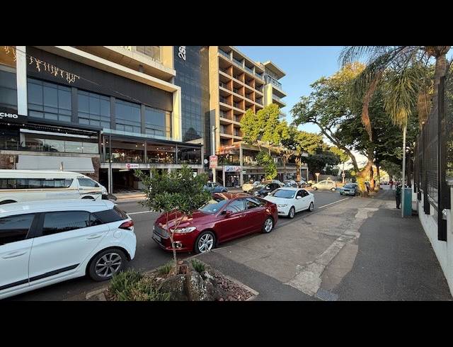 3 BEDROOM PENTHOUSE TO LET IN MORNINGSIDE